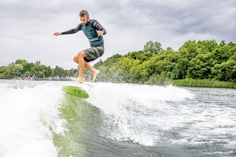 Anthony Edwards at the 2022 Malibu Boats UK Wakesurf Nationals - Photo Mantis Pro Media